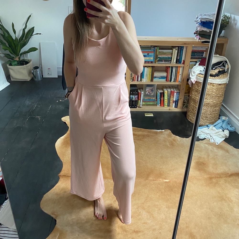 ⭐️BOGO50⭐️ Pink Tie-Back Jumper with Pockets